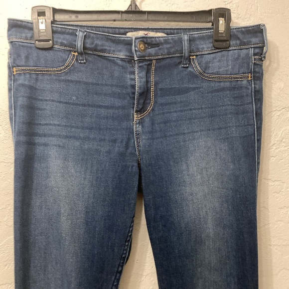 Hollister Dark Wash Jeans - Picture 2 of 7